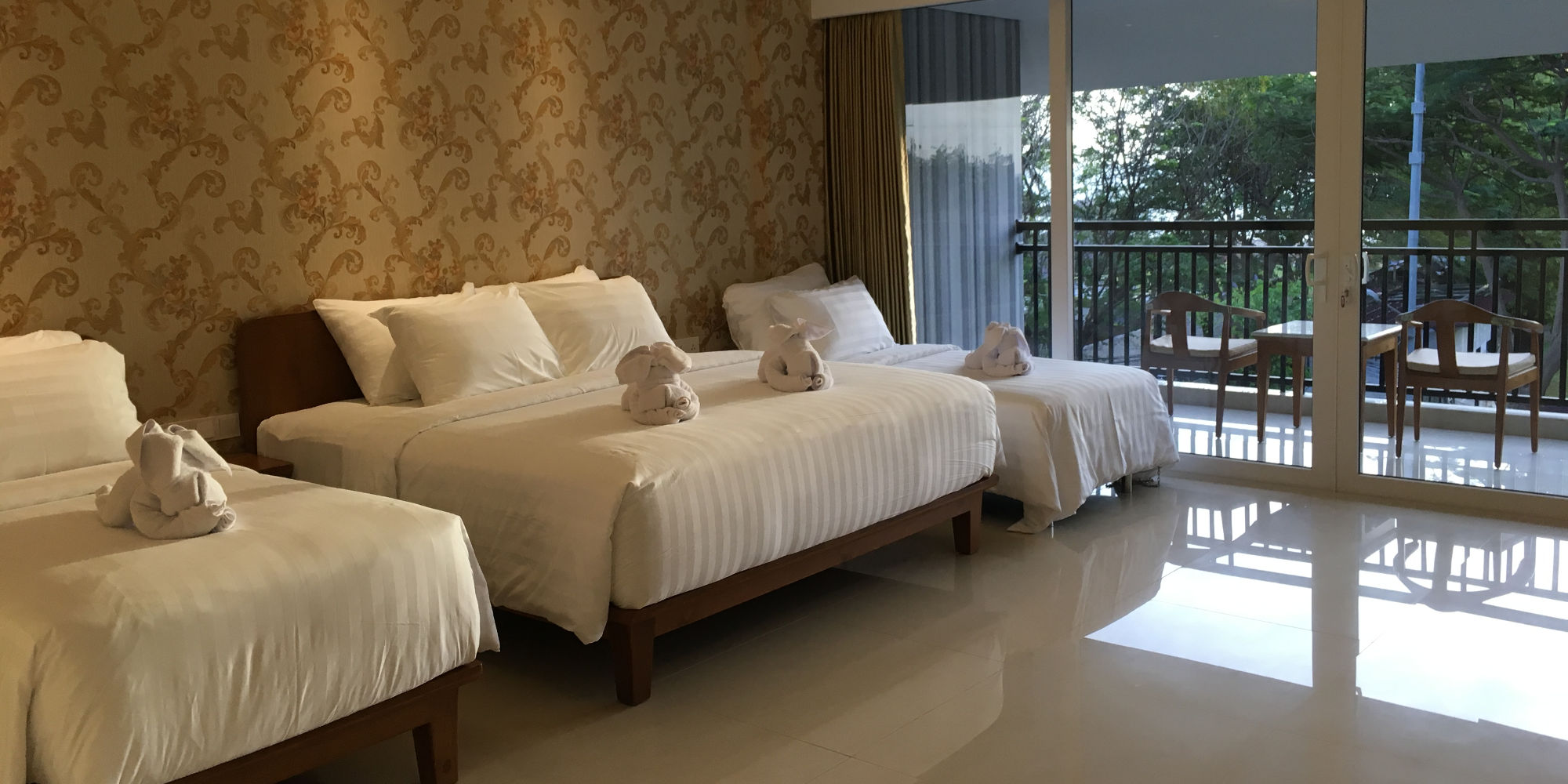 Triguna Karya - Home Slider - Sulis Beach Hotel - 2000x1000